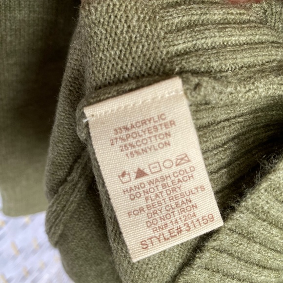 NWT Hem & Thread Green Mock Neck Leopard Print Sweater Dress - Picture 9 of 9